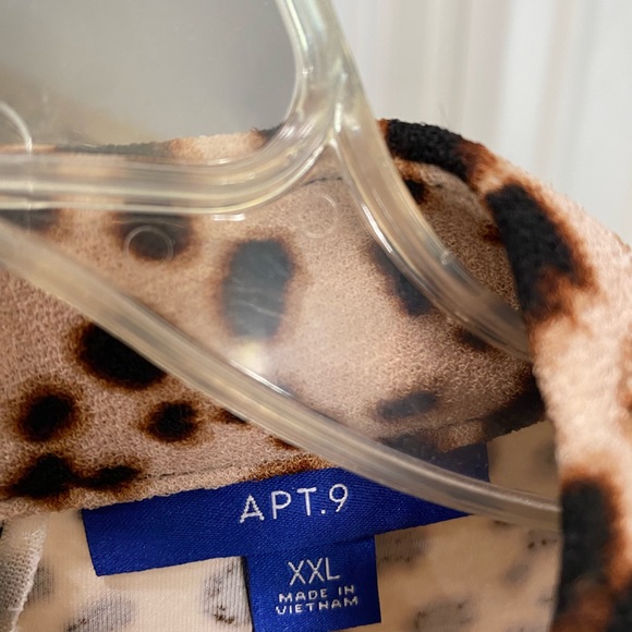 APT 9, size XXL, Animal Print dress with pockets! Never worn! Smoke and Pet free - Picture 6 of 6